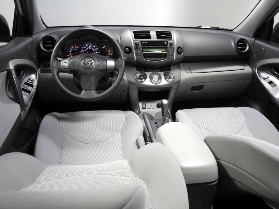  Toyota RAV4 V6 4WD 2006 года  (фото 5 из 20)